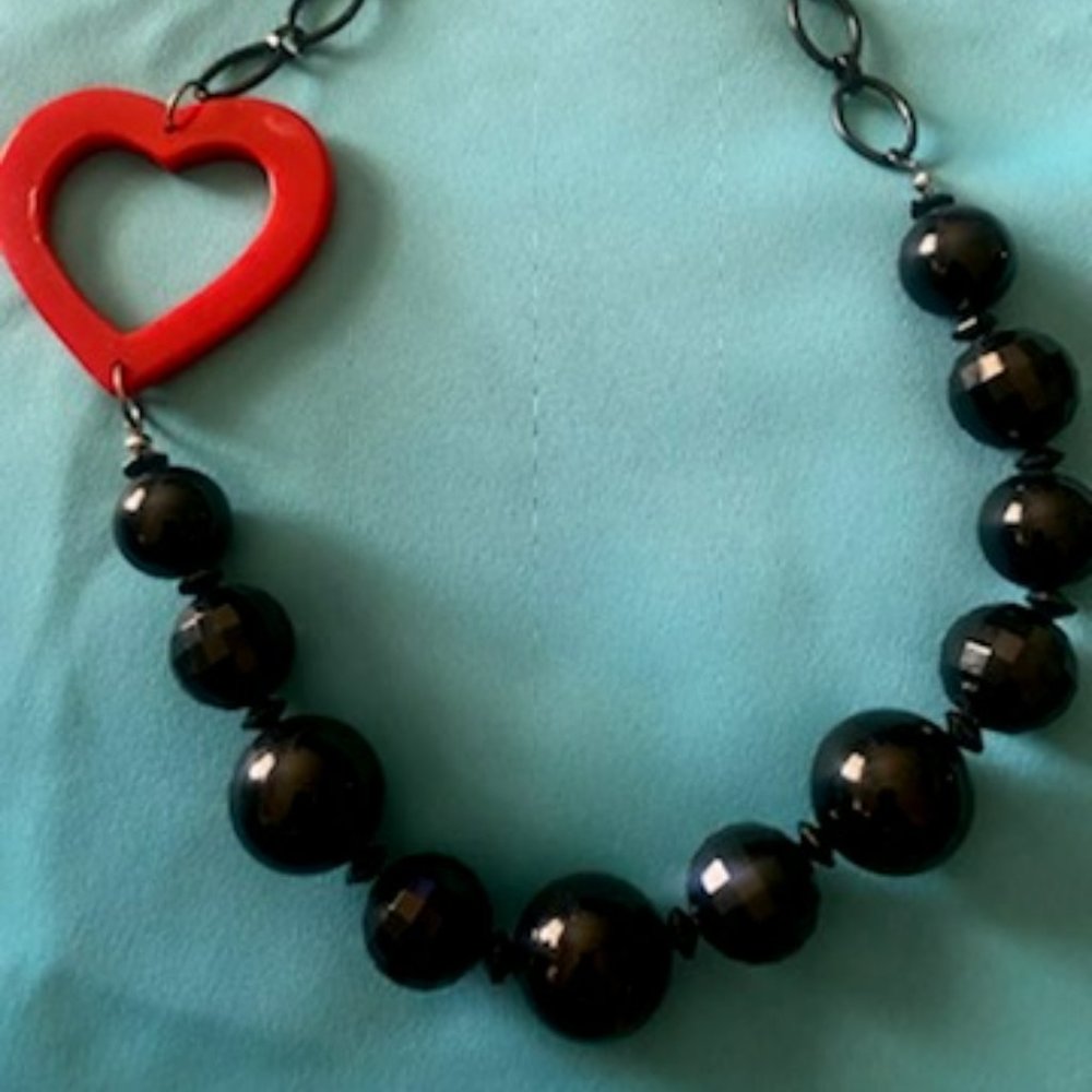 Synthetic Black Beads with Red Heart Necklace